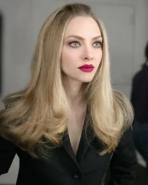 Amanda Seyfried OnlyFans Leaked Free Thumbnail Picture - #fFoHsvdFaZ