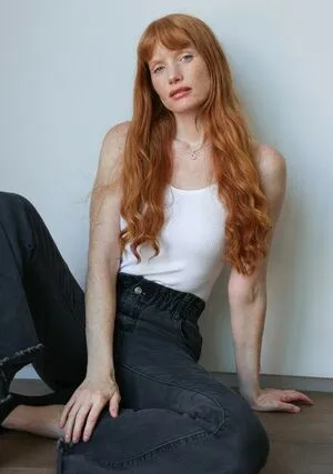 Amanda Smith Thumbnail Picture