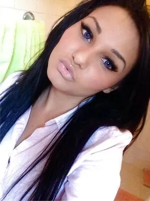 Amber Lynne Thumbnail Picture