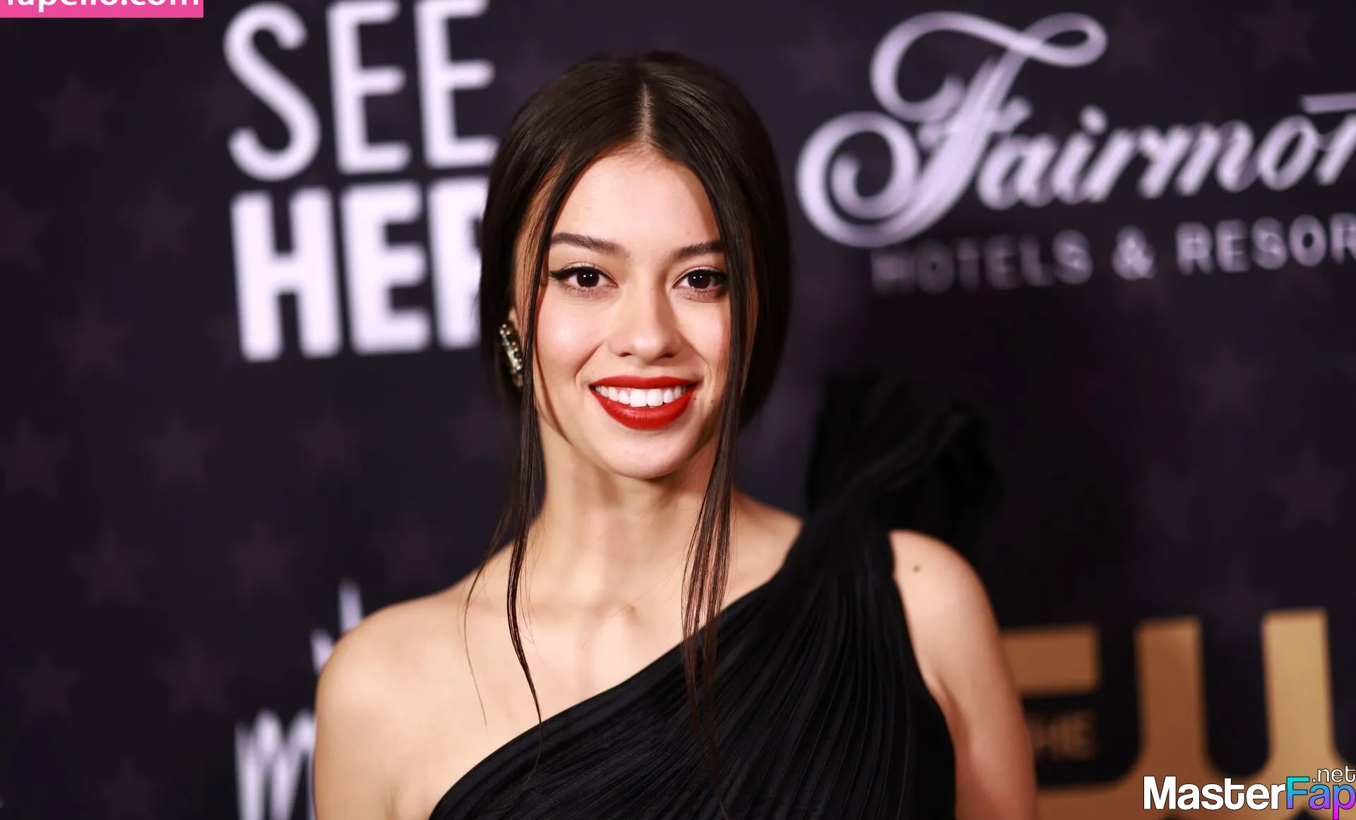 Amber midthunder topless