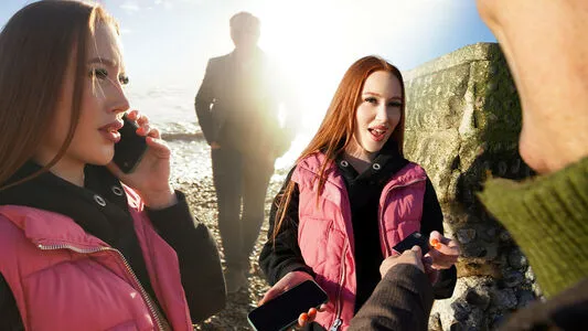 Amber Queen Thumbnail Picture