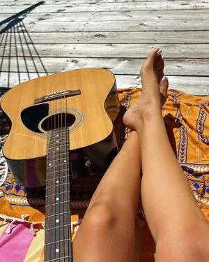 Amber Skye Thumbnail Picture