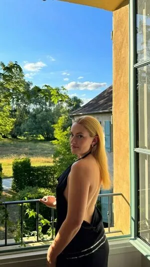 Amelia Dimoldenberg OnlyFans Leaked Free Thumbnail Picture - #2ErRXT20gb