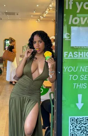 Ammiroseeee OnlyFans Leaked Free Thumbnail Picture - #DpSnD2Y9c2