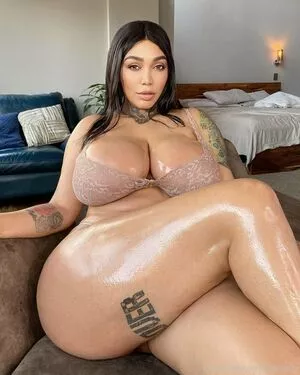 Amorazz OnlyFans Leaked Free Thumbnail Picture - #MBAMAOJtij