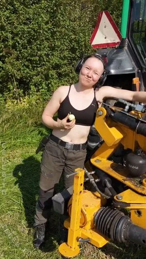 Amski OnlyFans Leaked Free Thumbnail Picture - #BasOiQabaN