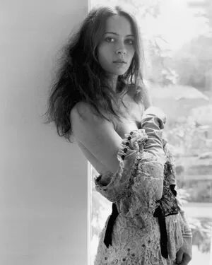 Amy Acker Thumbnail Picture
