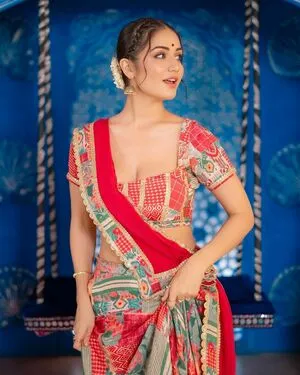 Amy Amyaela Thumbnail Picture