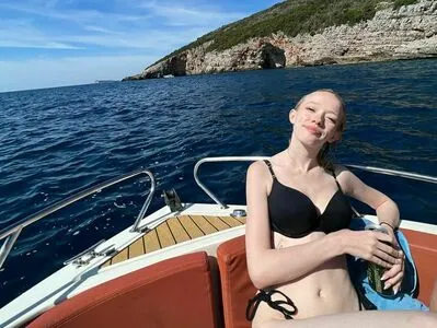 Amybeth Mcnulty OnlyFans Leaked Free Thumbnail Picture - #Kc5BPgO04D