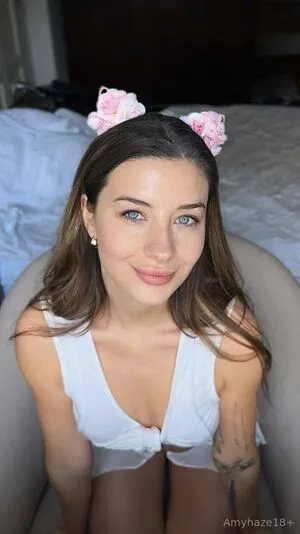 Amyhazefree Thumbnail Picture