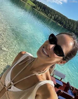 Ana Ivanovic Thumbnail Picture