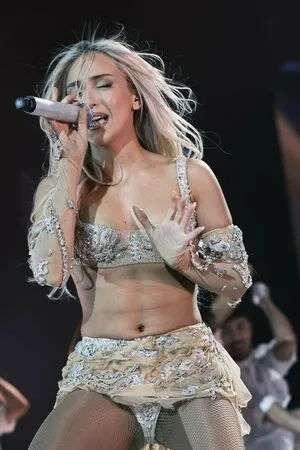 Ana Mena Thumbnail Picture