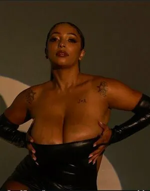 Anahi Ryan Thumbnail Picture