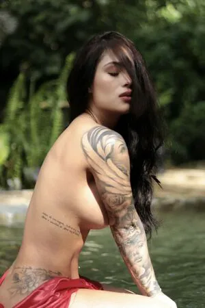 Andrea Alvarez Thumbnail Picture
