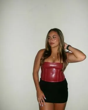 Andrea Chaparro Thumbnail Picture