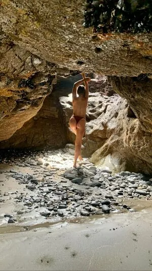 Andrea Gil Thumbnail Picture