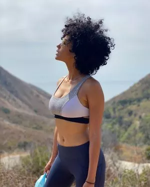 Andy Allo OnlyFans Leaked Free Thumbnail Picture - #dbJsjjz6Pf