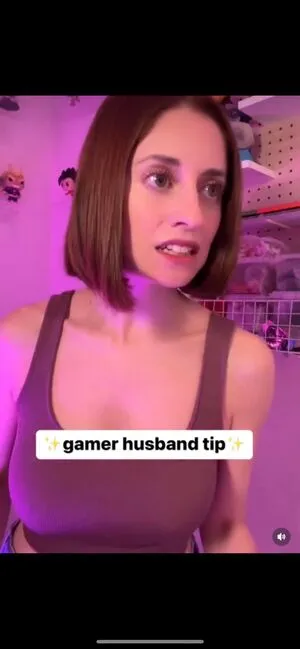 Angela Petruzziello Thumbnail Picture