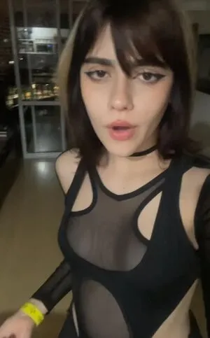 Angela Rochista Thumbnail Picture