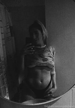 Angelbetween OnlyFans Leaked Free Thumbnail Picture - #D7IyKFndn1