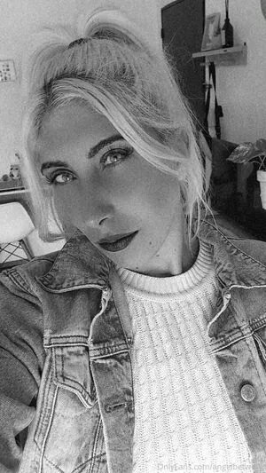 Angelbetween OnlyFans Leaked Free Thumbnail Picture - #YHf3IiEuDf