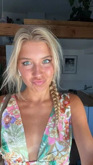 Aniela Leon OnlyFans Leaked Free Thumbnail Picture - #qgzNI6xbck