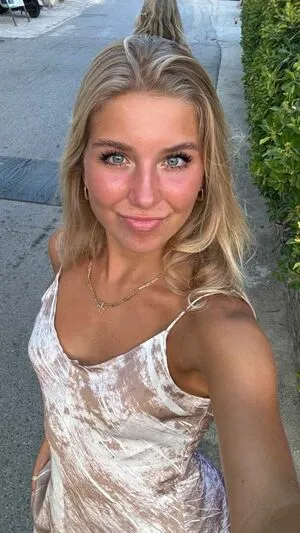 Aniela Leon OnlyFans Leaked Free Thumbnail Picture - #vq4TXIx5UB