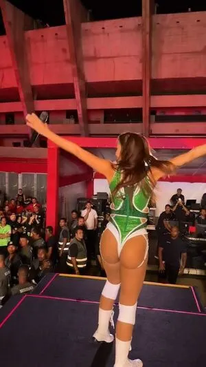 Anitta Thumbnail Picture