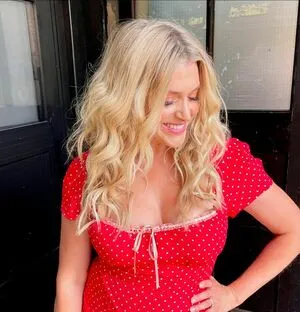 Anna Williamson Profile Thumbnail
