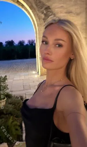 Annaauroraegger OnlyFans Leaked Free Thumbnail Picture - #SMlM2G4XDB