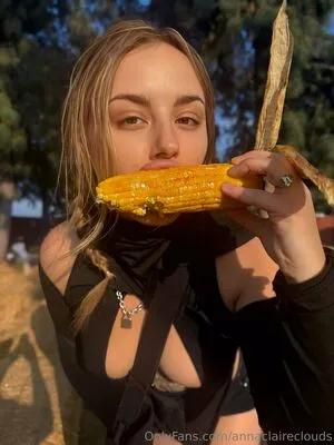 Annaclaireclouds OnlyFans Leaked Free Thumbnail Picture - #hysmNwEO27