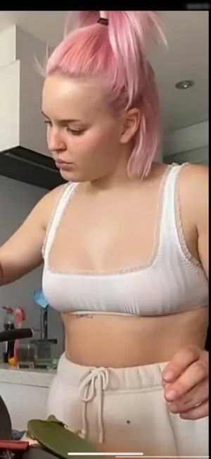 Anne Marie Rose Nicholson Thumbnail Picture
