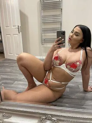 Annie Mae OnlyFans Leaked Free Thumbnail Picture - #0ToF2TMCPk