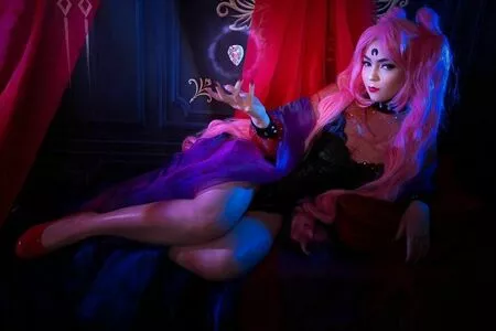 Annie Seixas Profile Thumbnail