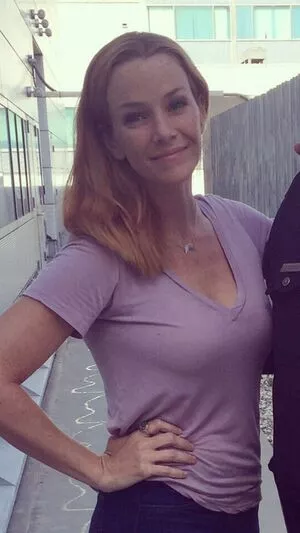 Annie Wersching Thumbnail Picture