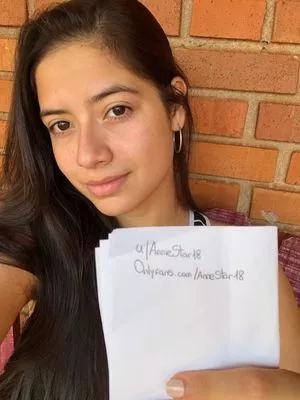 AnnieStar18 Profile Thumbnail