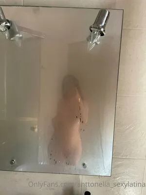 Antonellareig OnlyFans Leaked Free Thumbnail Picture - #fkbrF3US7T