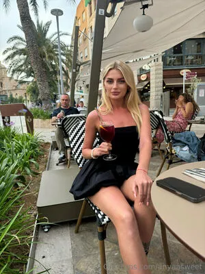 Anyastylish Thumbnail Picture