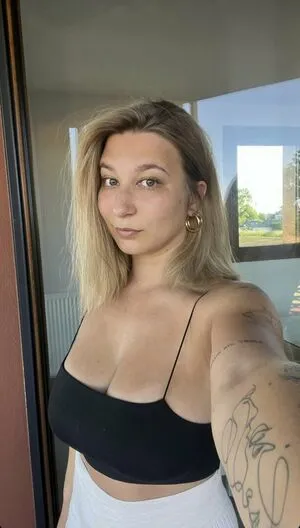 Apoline Perret OnlyFans Leaked Free Thumbnail Picture - #8dDMjk95lC