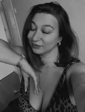 Apoline Perret OnlyFans Leaked Free Thumbnail Picture - #bbMG2Fo5EE