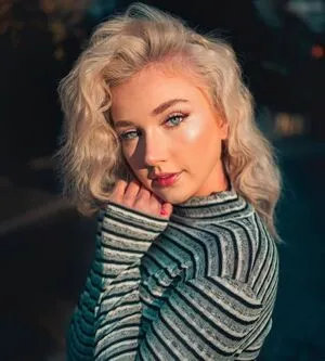 April Jayne Thumbnail Picture