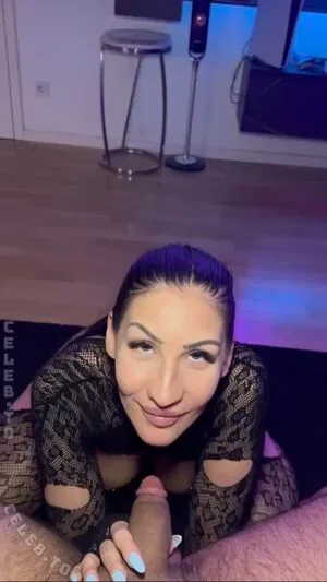 Arabe7la OnlyFans Leaked Free Thumbnail Picture - #e4pKnW1R69