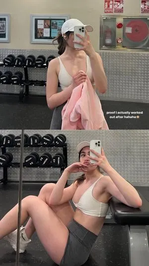 Ariana Feygin Thumbnail Picture
