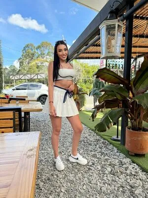 Arianavargas Thumbnail Picture