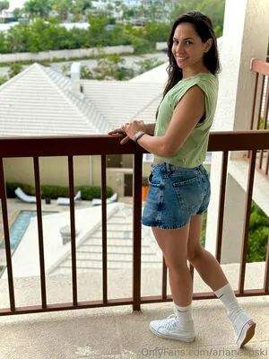 Arianelipski Thumbnail Picture