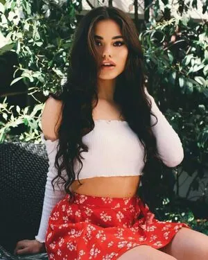 Ariel Yasmine Thumbnail Picture