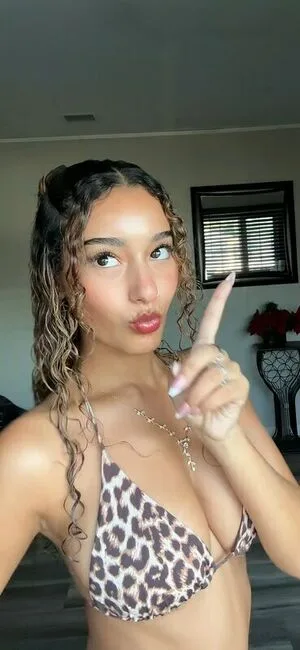 Ashlee Almonte OnlyFans Leaked Free Thumbnail Picture - #fflLHDRnEX