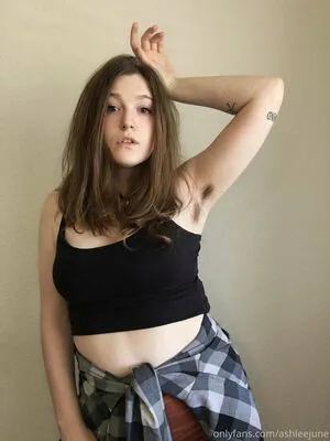 Ashleejune OnlyFans Leaked Free Thumbnail Picture - #G63b1N60Rj