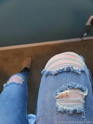 Ashleightights Thumbnail Picture