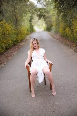 Ashley Johnson OnlyFans Leaked Free Thumbnail Picture - #HJHld5Ohar
